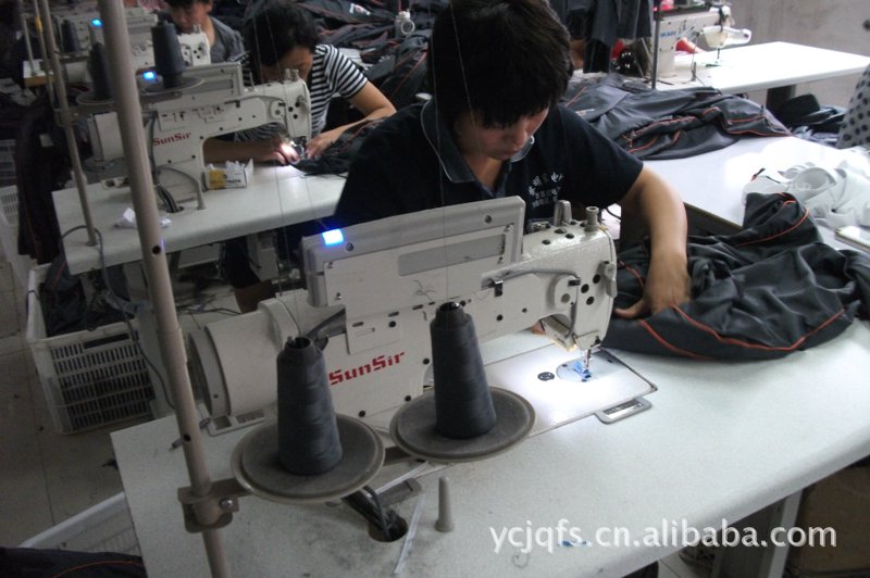服装加工定制：如何在众多服务商中找到最适合你的那一款？