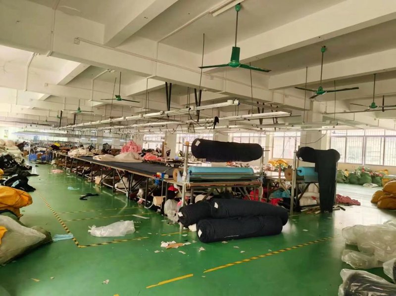 工具推荐类：如何选择最佳的服装批发市场