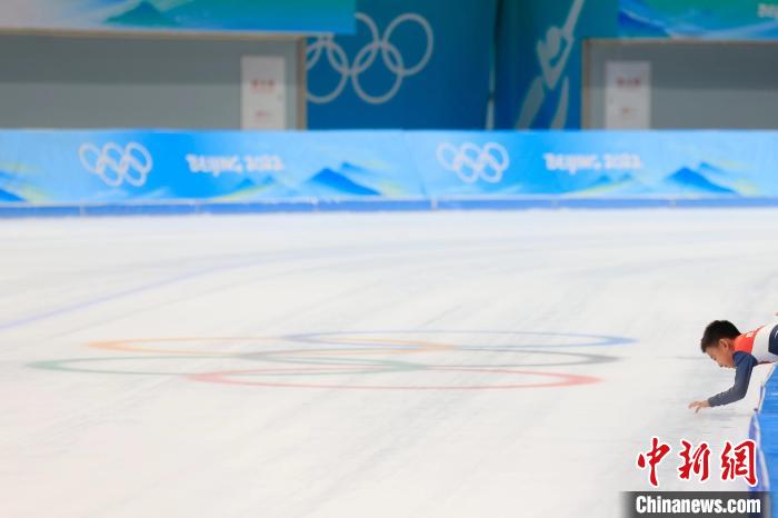 北京国家速滑馆举办全民健身日主题活动，面向
