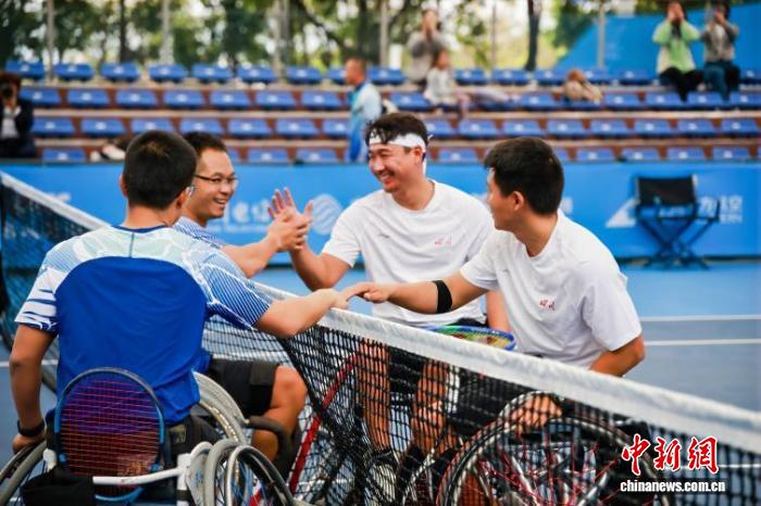 四川队包揽轮椅网球三项金牌 纪珍旭成残特奥会
