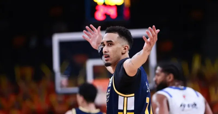 广东外援集体低迷惨败上海 阵容调整迫在眉睫