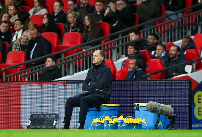 英格兰热身赛用人争议升级 怀特回归引球迷嘘声